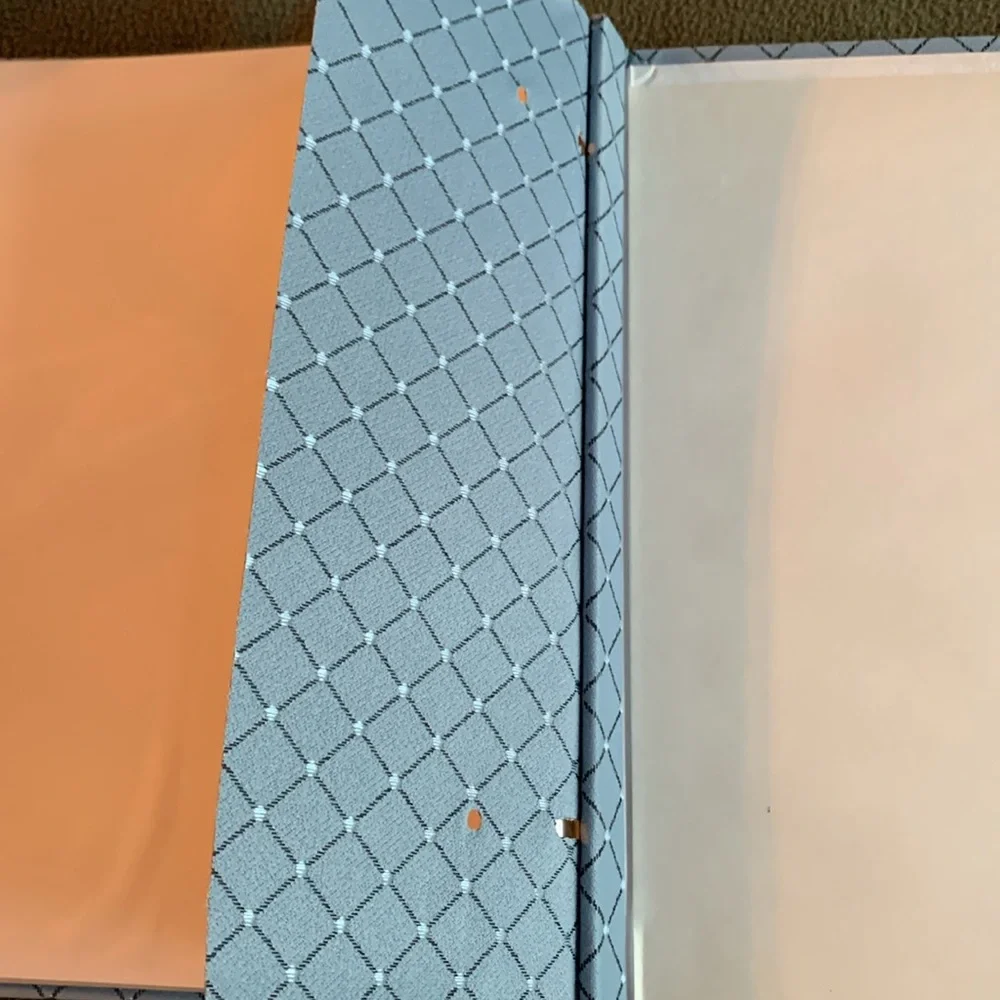 NIP Pioneer E-Z load 12” x 12” Memory Book.  Expanding spine back. - Picture 5 of 8